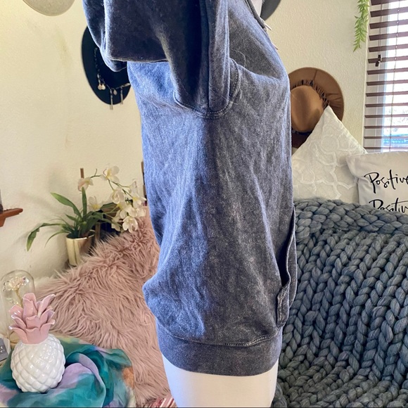 Coca-Cola Hoodie - Picture 9 of 10